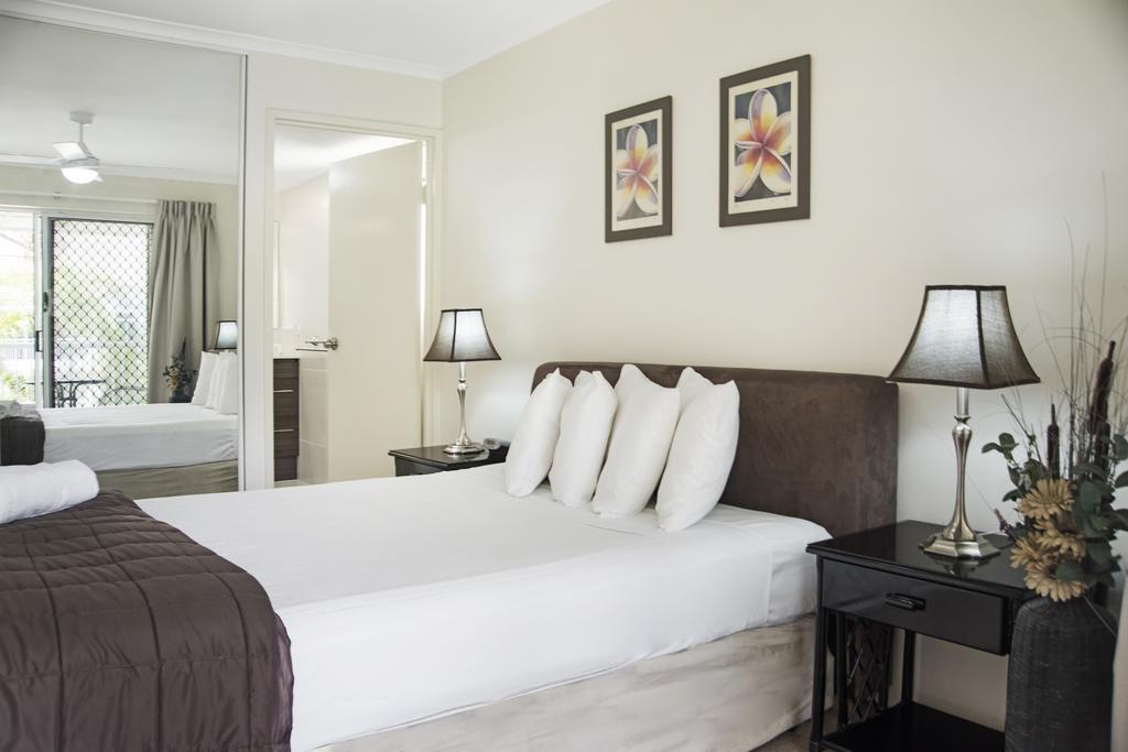 Chidori Court Aparthotel Гоулд Коуст Стая снимка